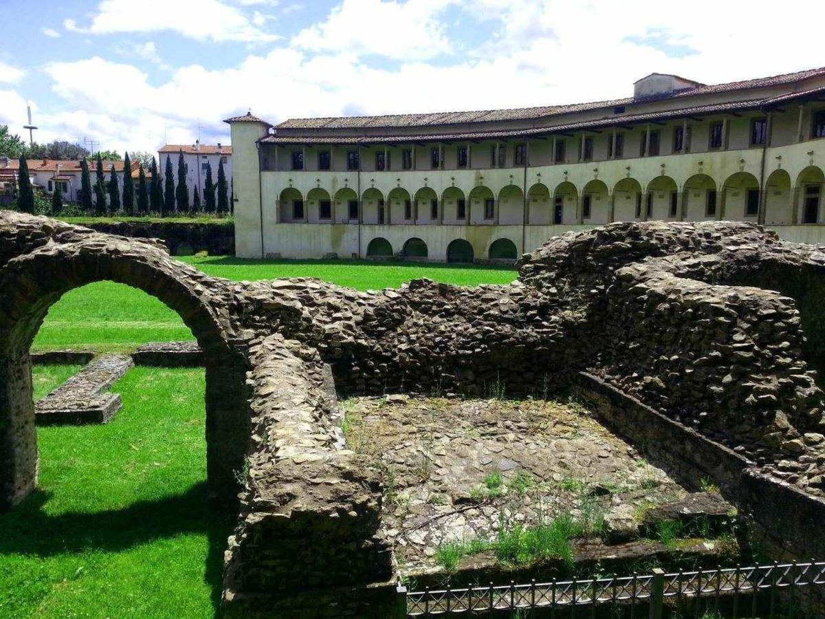 La Casina Di Ivonne Arezzo Centro Apartment Bagian luar foto